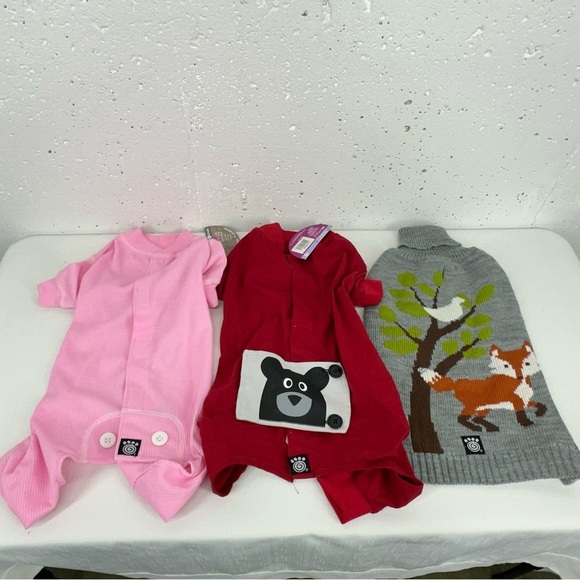 Petrageous Lot of 3 Medium Gray Fox Sweater Pink Thermal Red Pajamas NEW - Picture 1 of 14